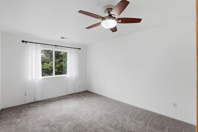 467 Tulipan Way, Talent, OR 97540