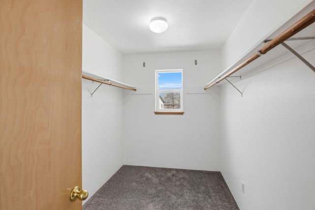 467 Tulipan Way, Talent, OR 97540