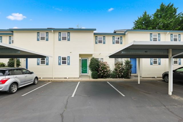 467 Tulipan Way, Talent, OR 97540