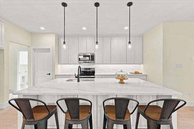 144 College Street S, Keller, TX 76248