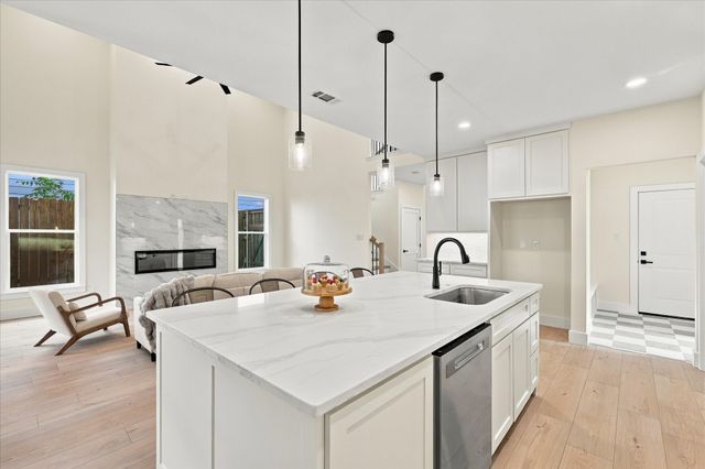144 College Street S, Keller, TX 76248