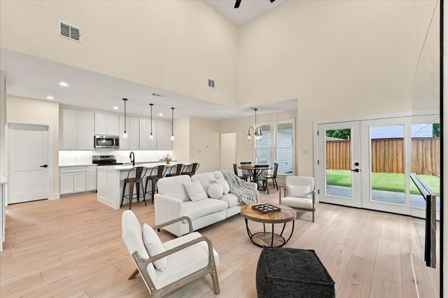 144 College Street S, Keller, TX 76248