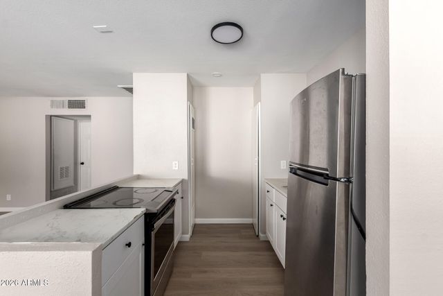 405 S PRIEST Drive 6, Tempe, AZ 85281