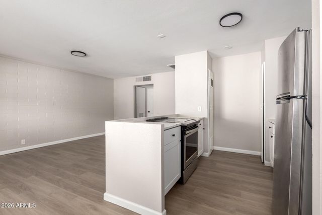 405 S PRIEST Drive 6, Tempe, AZ 85281