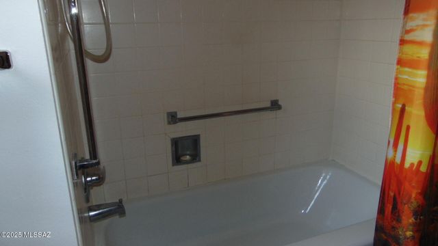 211 W Camino Manzana Unit B, Green Valley, AZ 85614