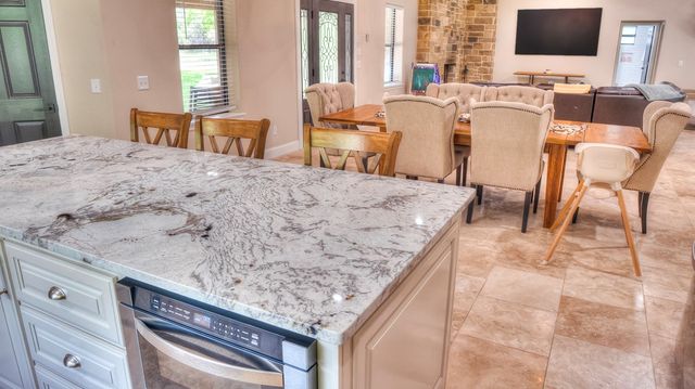 727 Leakey Springs Rd, Leakey, TX 78873