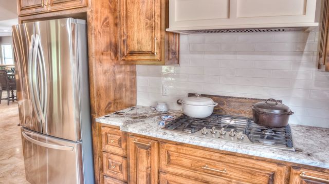 727 Leakey Springs Rd, Leakey, TX 78873