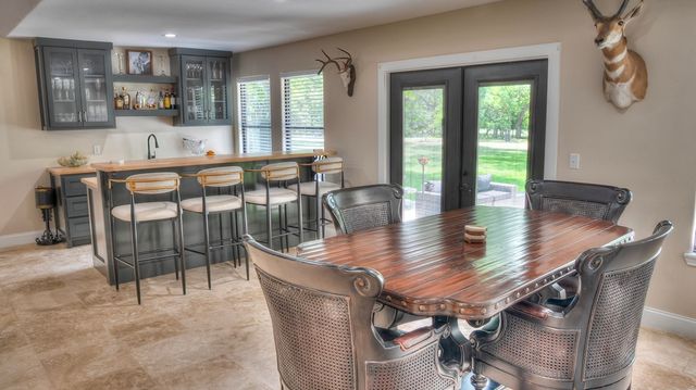 727 Leakey Springs Rd, Leakey, TX 78873