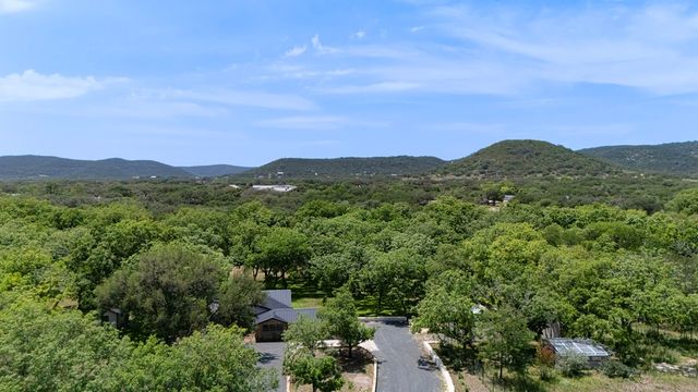 727 Leakey Springs Rd, Leakey, TX 78873