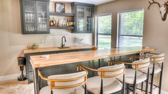 727 Leakey Springs Rd, Leakey, TX 78873