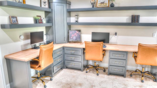 727 Leakey Springs Rd, Leakey, TX 78873