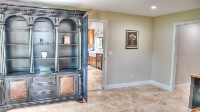 727 Leakey Springs Rd, Leakey, TX 78873