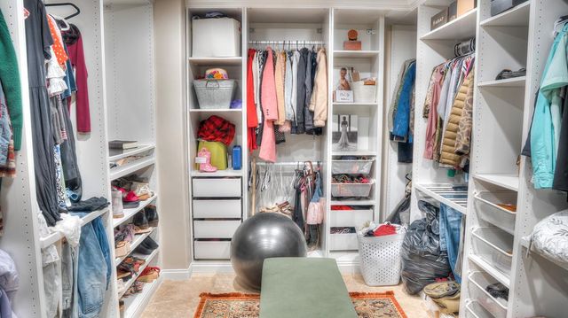 727 Leakey Springs Rd, Leakey, TX 78873