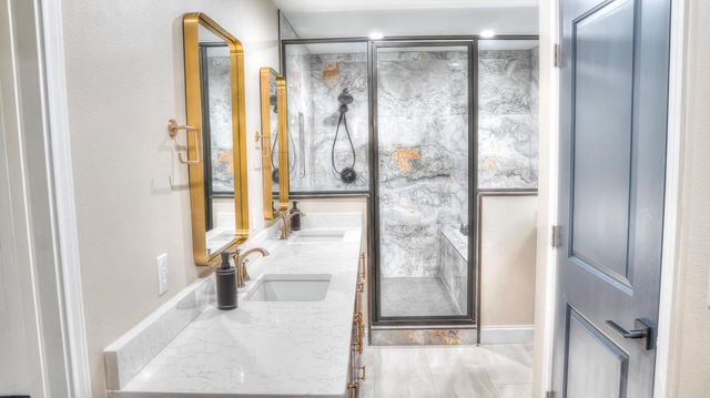 727 Leakey Springs Rd, Leakey, TX 78873