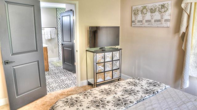 727 Leakey Springs Rd, Leakey, TX 78873