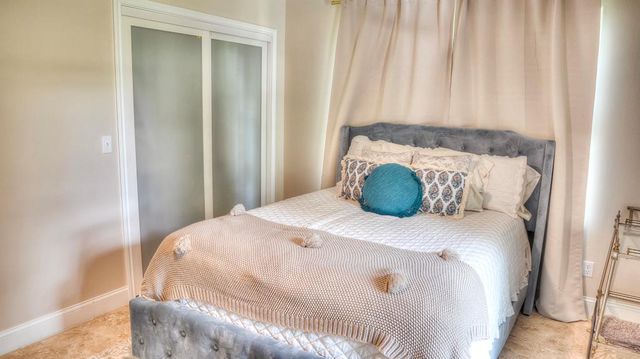 727 Leakey Springs Rd, Leakey, TX 78873