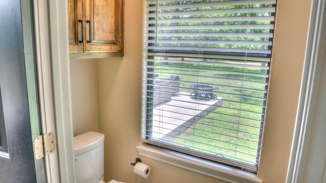 727 Leakey Springs Rd, Leakey, TX 78873