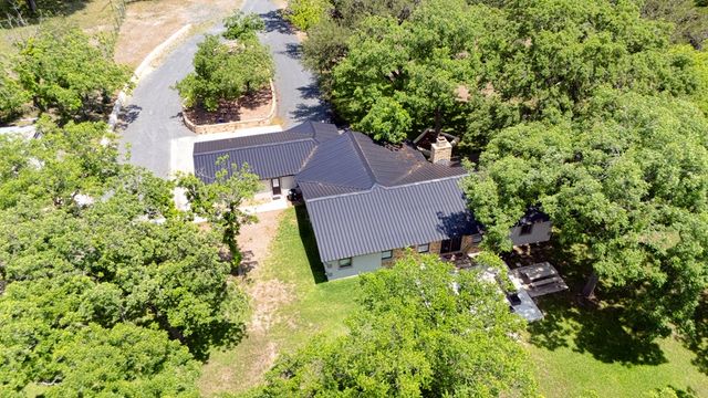 727 Leakey Springs Rd, Leakey, TX 78873