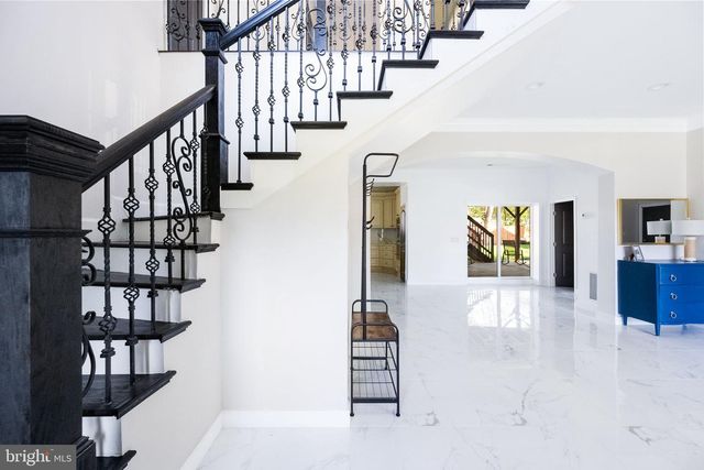 6709 S BENSON DR, Alexandria, VA 22306