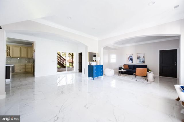 6709 S BENSON DR, Alexandria, VA 22306