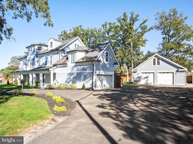 6709 S BENSON DR, Alexandria, VA 22306