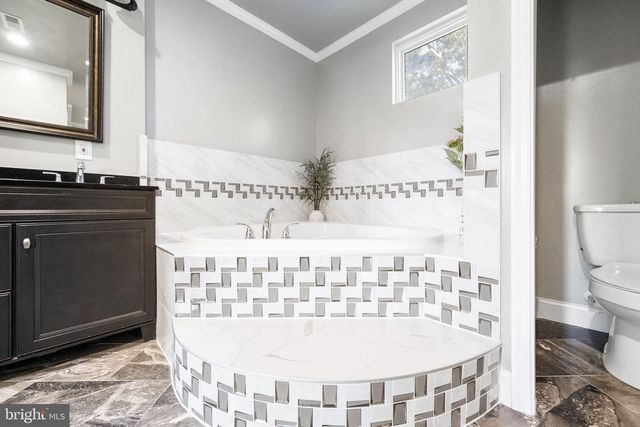 6709 S BENSON DR, Alexandria, VA 22306