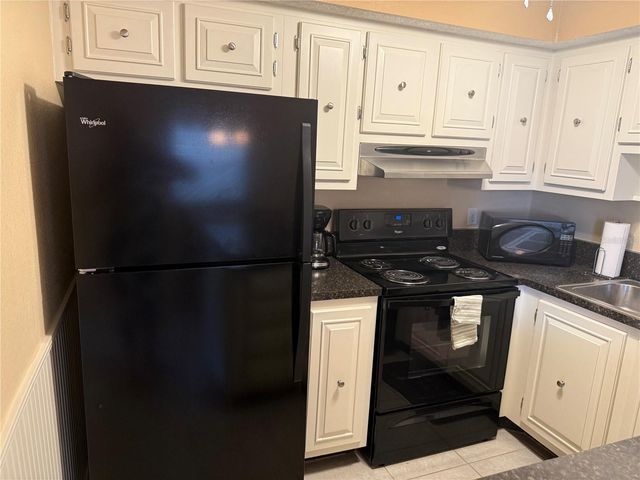 3586 CAPE HAZE DRIVE B6, Rotonda West, FL 33947
