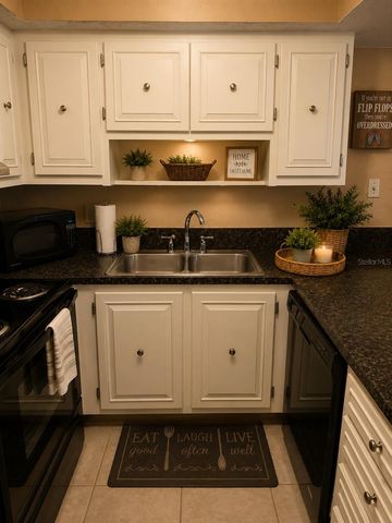 3586 CAPE HAZE DRIVE B6, Rotonda West, FL 33947