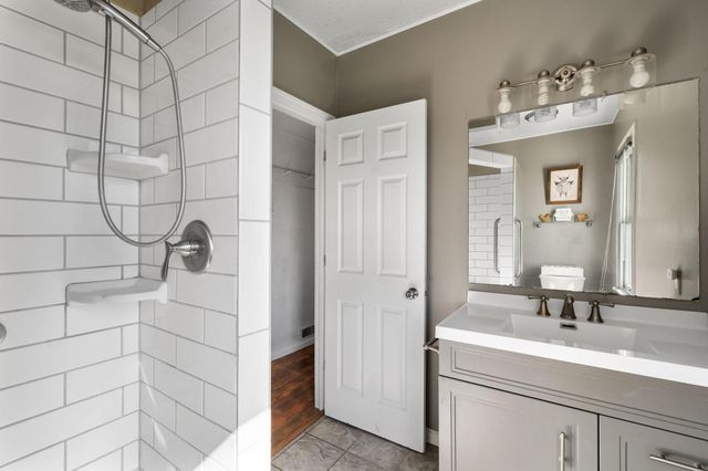 1642 S Hill Avenue, Ogilvie, MN 56358