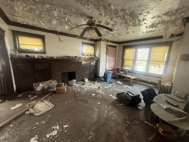 159 W 74th Street, Chicago, IL 60621