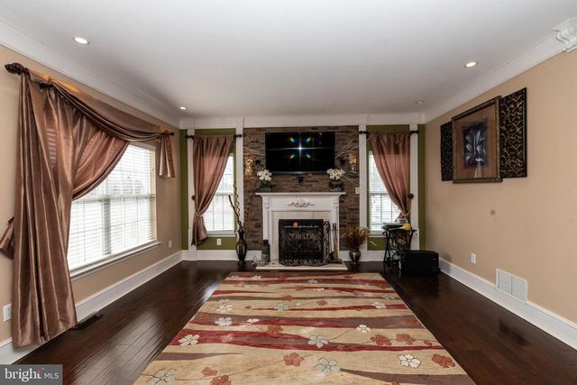 102 LAUREN CT, Landisville, NJ 08326