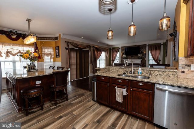 102 LAUREN CT, Landisville, NJ 08326