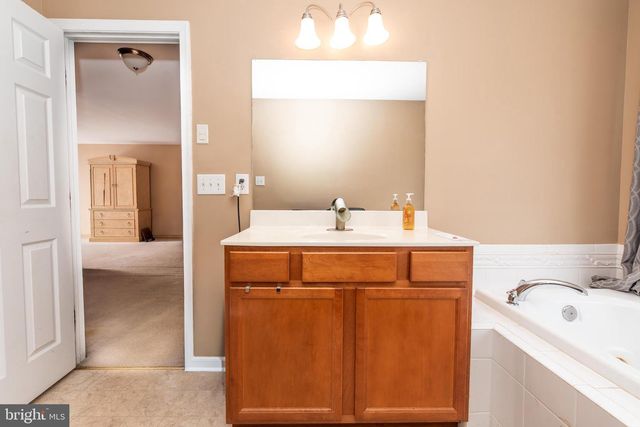 102 LAUREN CT, Landisville, NJ 08326