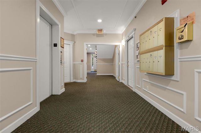 13115 Mill Crossing Court 101, Creve Coeur, MO 63141