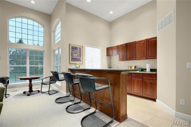 13115 Mill Crossing Court 101, Creve Coeur, MO 63141