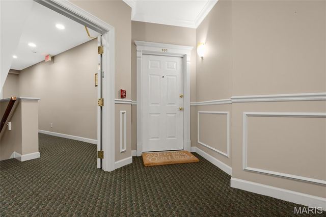 13115 Mill Crossing Court 101, Creve Coeur, MO 63141