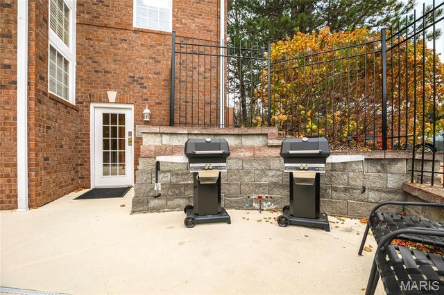 13115 Mill Crossing Court 101, Creve Coeur, MO 63141