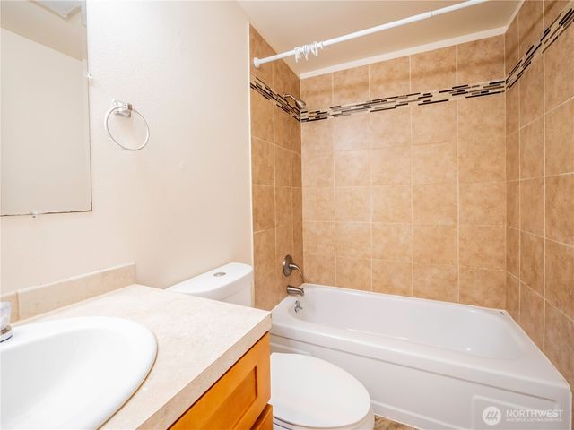 1433 E DEARBORN Avenue, Shelton, WA 98584