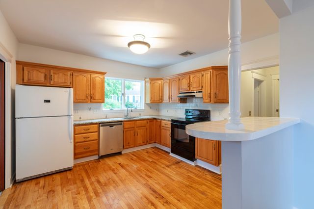 6 Manson Rd 2, Needham, MA 02494