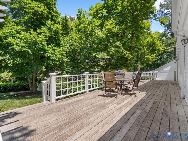 8704 River Rd, Henrico, VA 23229
