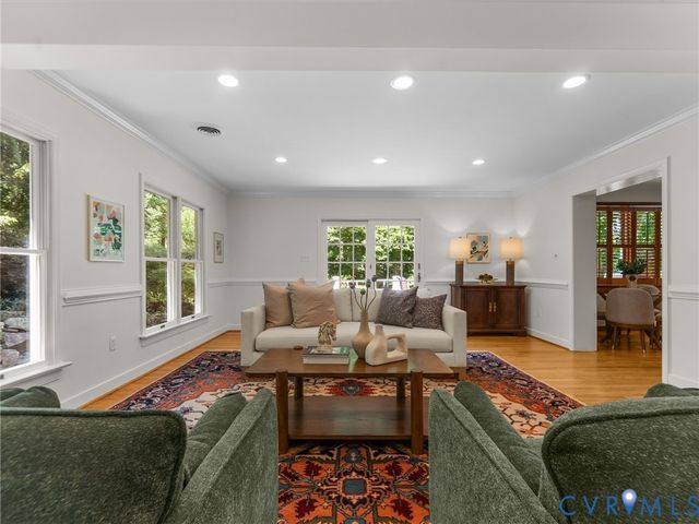 8704 River Rd, Henrico, VA 23229