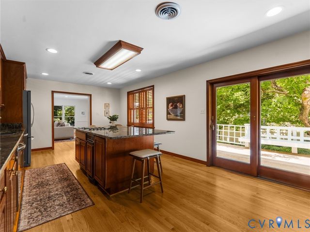 8704 River Rd, Henrico, VA 23229