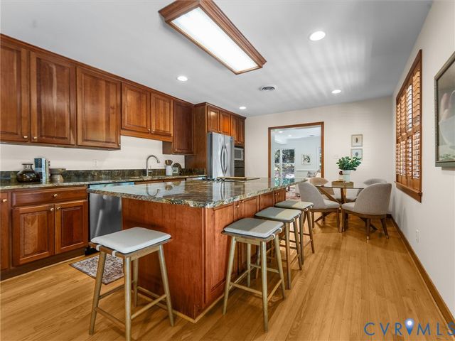 8704 River Rd, Henrico, VA 23229