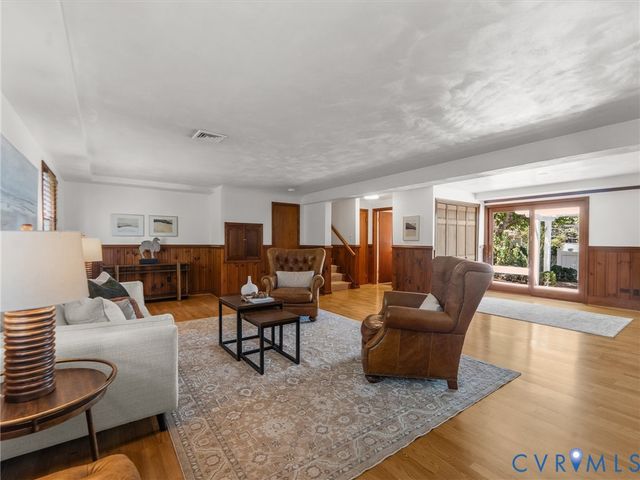 8704 River Rd, Henrico, VA 23229