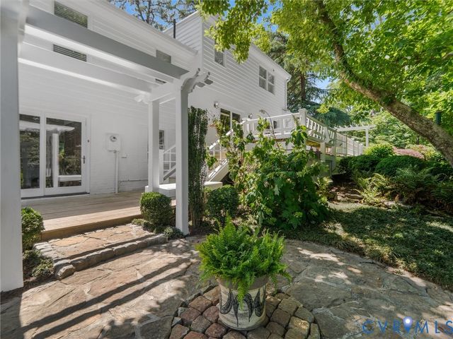 8704 River Rd, Henrico, VA 23229