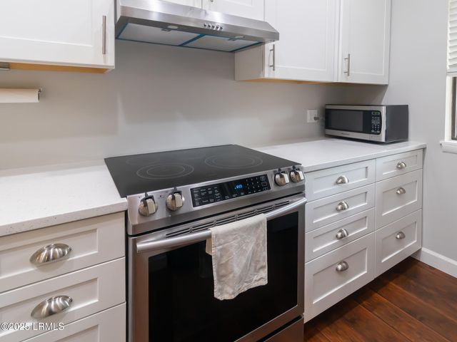 5 Gum Tree Rd Apt A2, Hilton Head Island, SC 29926