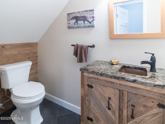 5 Gum Tree Rd Apt A2, Hilton Head Island, SC 29926