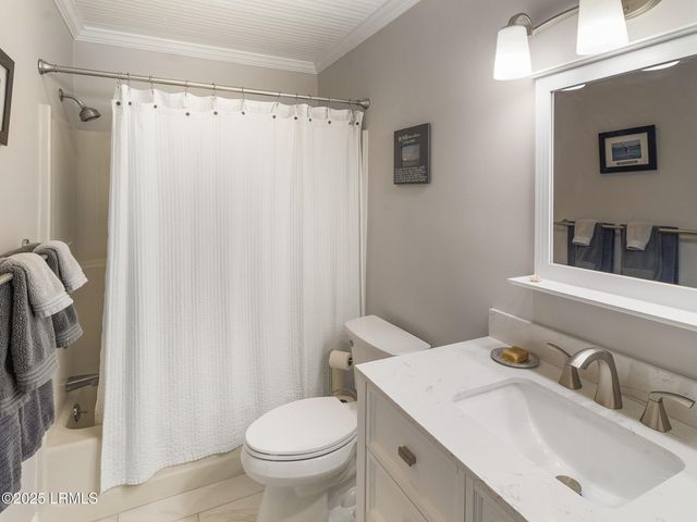 5 Gum Tree Rd Apt A2, Hilton Head Island, SC 29926