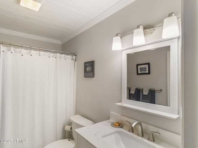 5 Gum Tree Rd Apt A2, Hilton Head Island, SC 29926