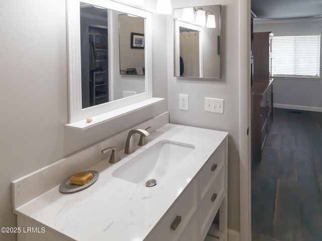 5 Gum Tree Rd Apt A2, Hilton Head Island, SC 29926